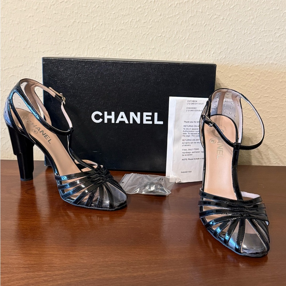 Vintage CHANEL T-Strap Sandal heels Black